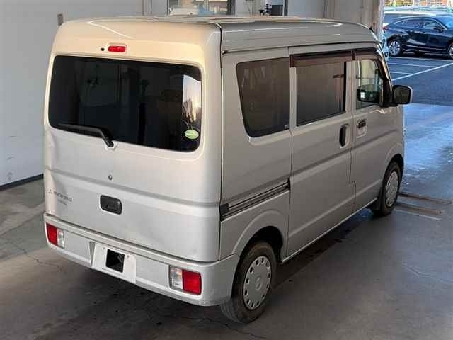 MITSUBISHI MINICAB