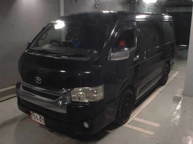 TOYOTA HIACE
