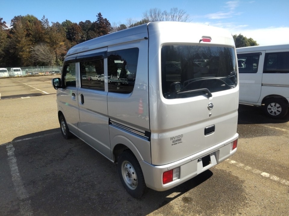 NISSAN NV100 CLIPPER