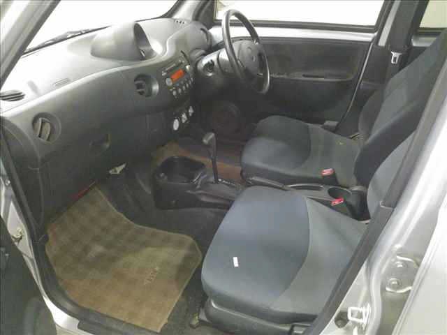 DAIHATSU ESSE