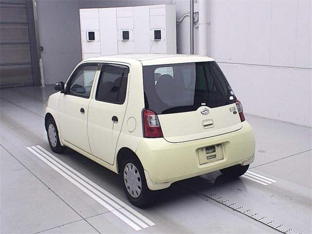 DAIHATSU ESSE