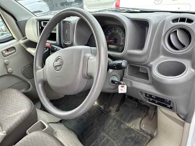 NISSAN NV100 CLIPPER