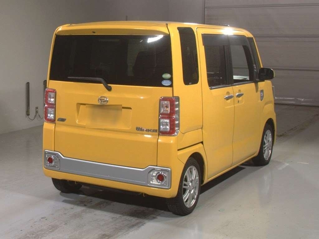 DAIHATSU WAKE