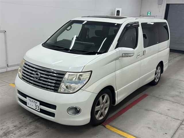 NISSAN ELGRAND