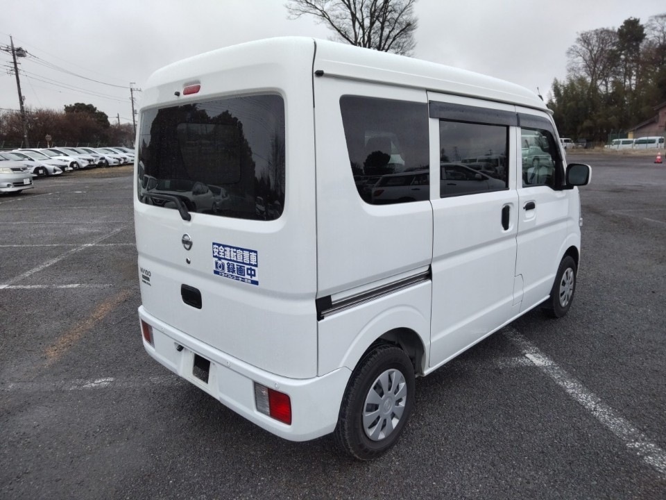 NISSAN NV100 CLIPPER