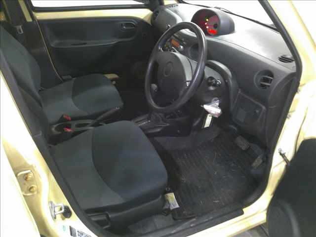 DAIHATSU ESSE