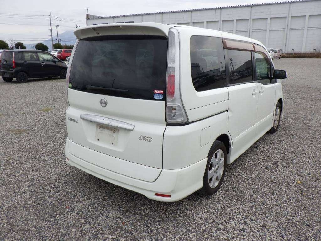 NISSAN SERENA