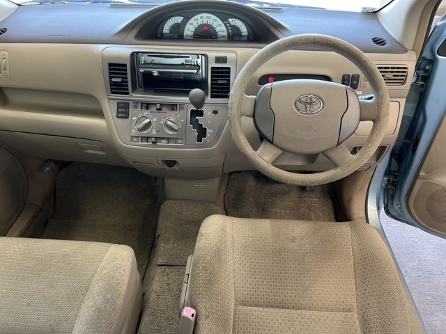 TOYOTA RAUM