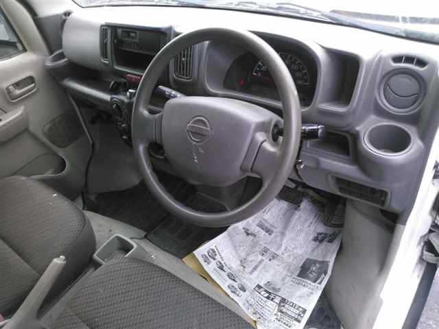 NISSAN NV100 CLIPPER