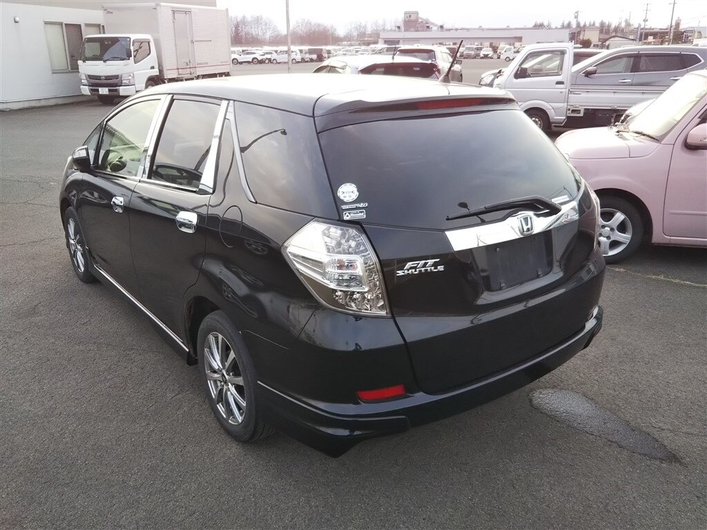 HONDA FIT SHUTTLE