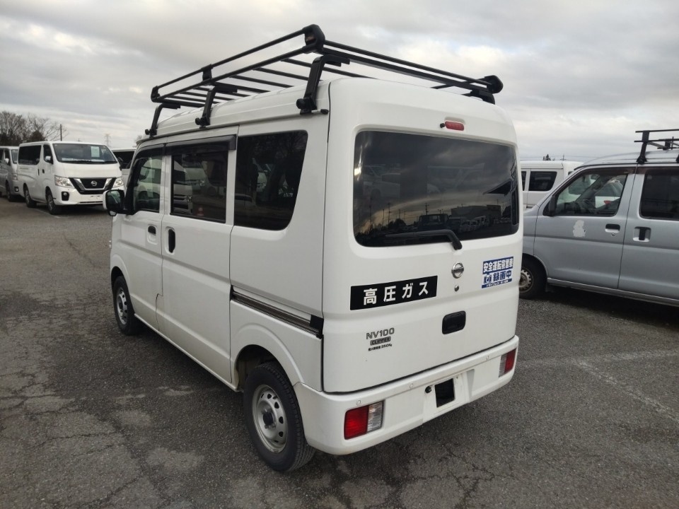 NISSAN NV100 CLIPPER