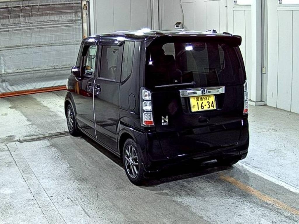HONDA N-BOX
