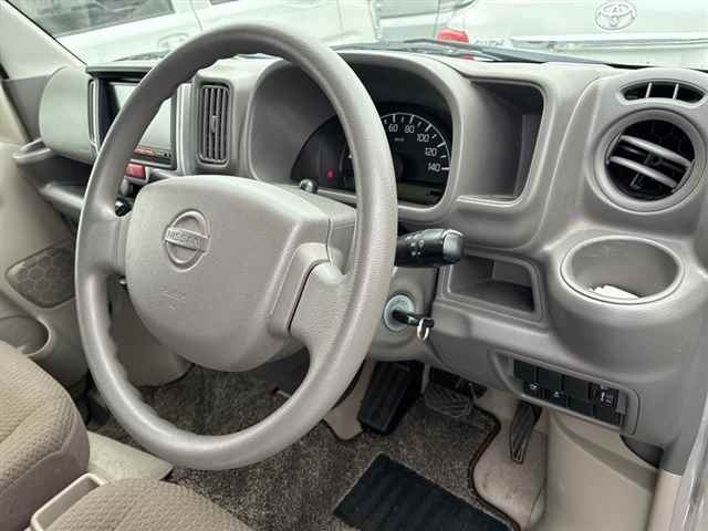 NISSAN NV100 CLIPPER