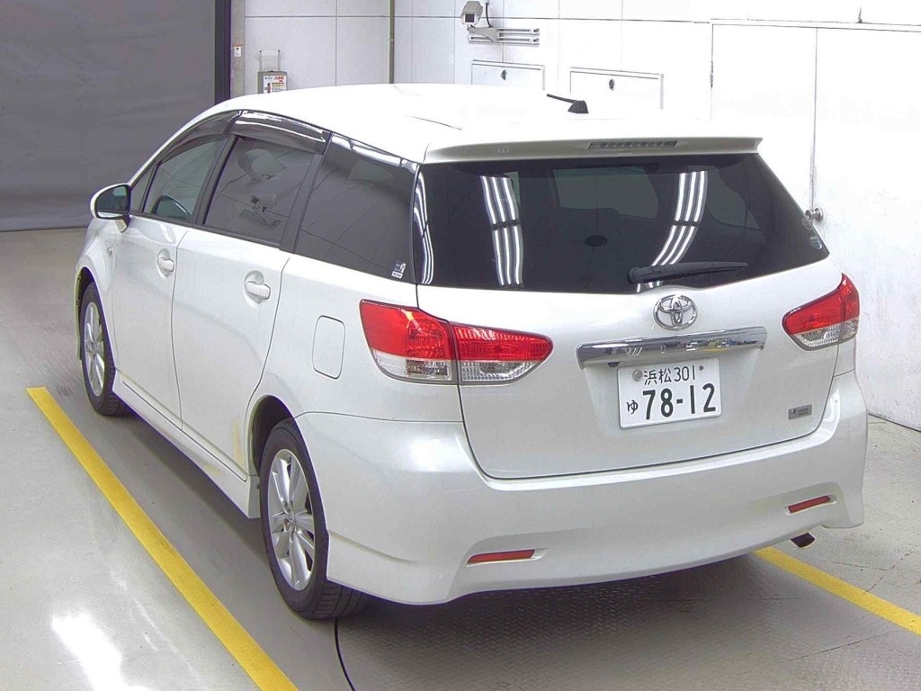 TOYOTA WISH