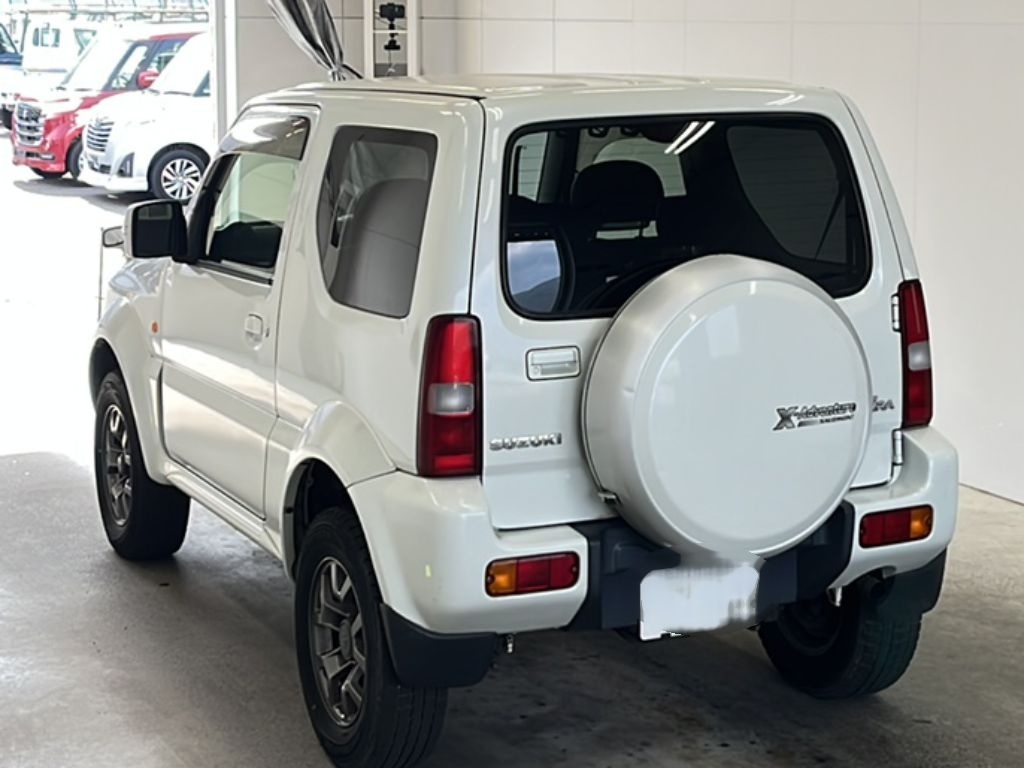 SUZUKI JIMNY SIERRA
