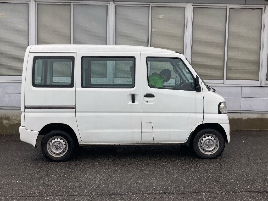 MITSUBISHI MINICAB