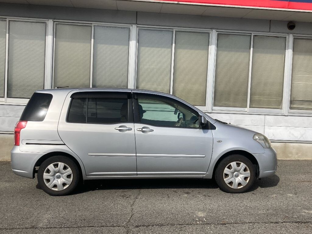 TOYOTA RAUM