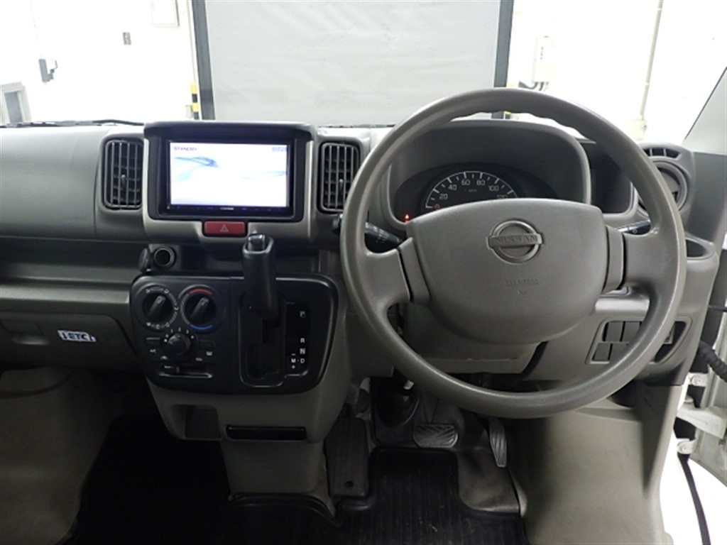 NISSAN NV100 CLIPPER