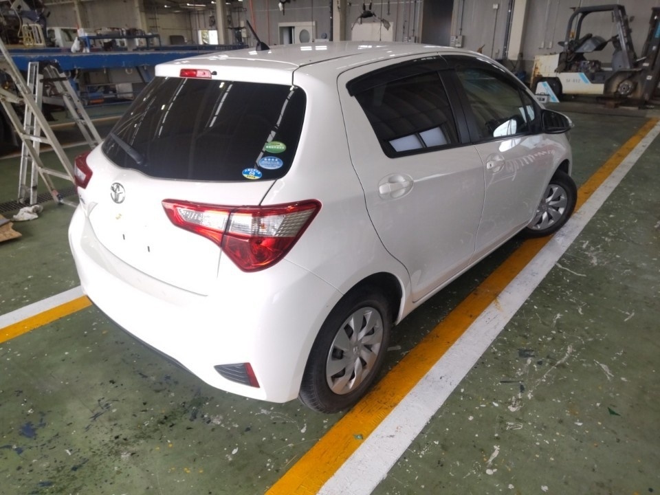 TOYOTA VITZ