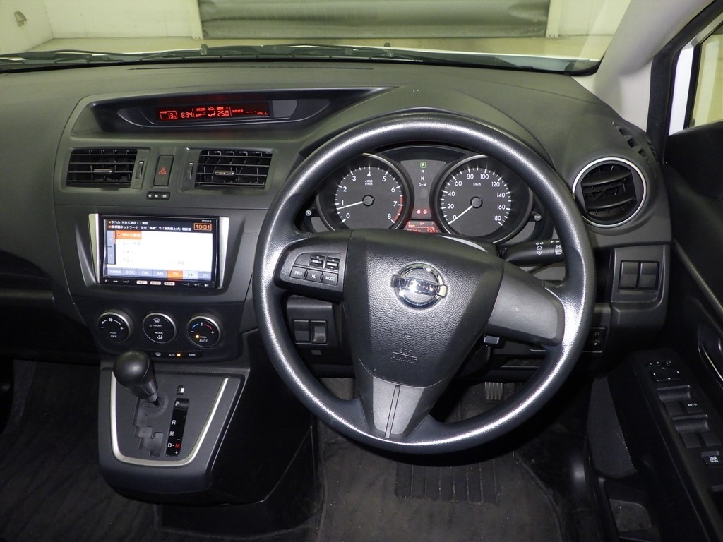 NISSAN LAFESTA