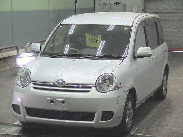 TOYOTA SIENTA