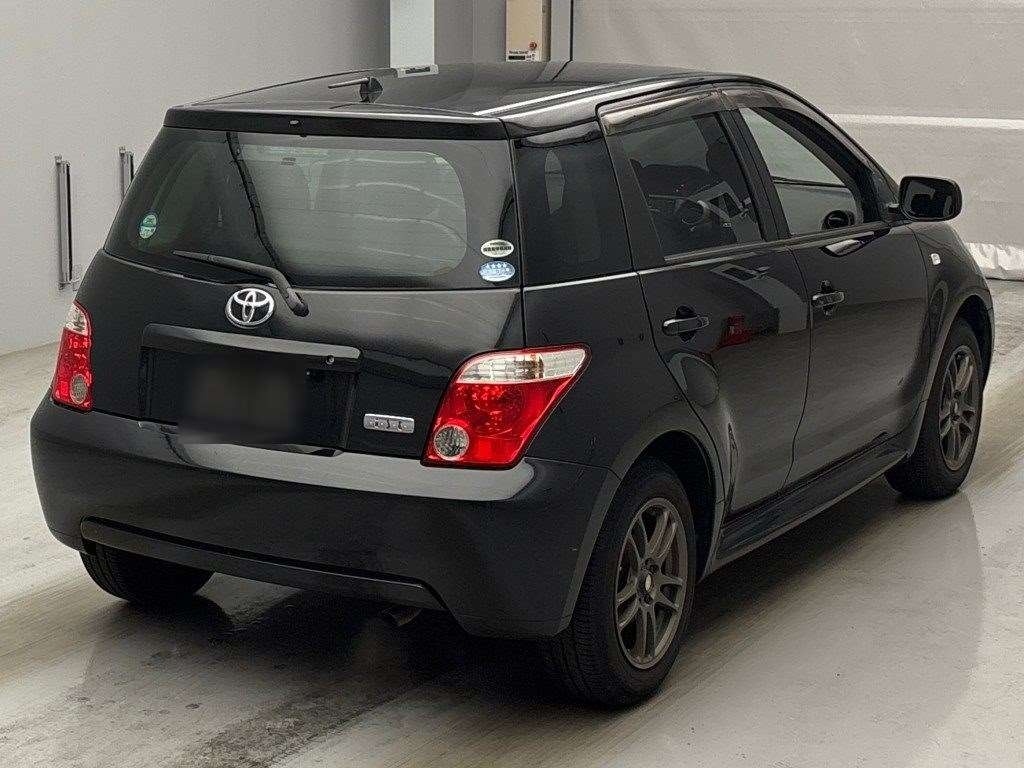 TOYOTA IST