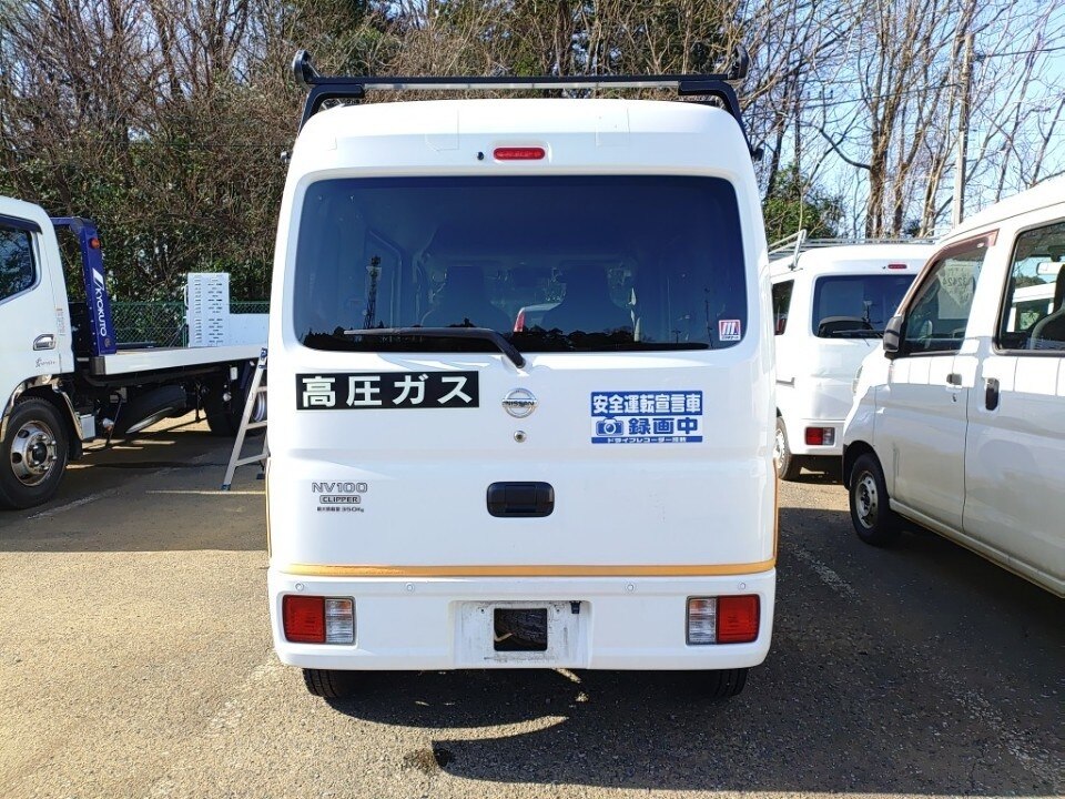 NISSAN NV100 CLIPPER