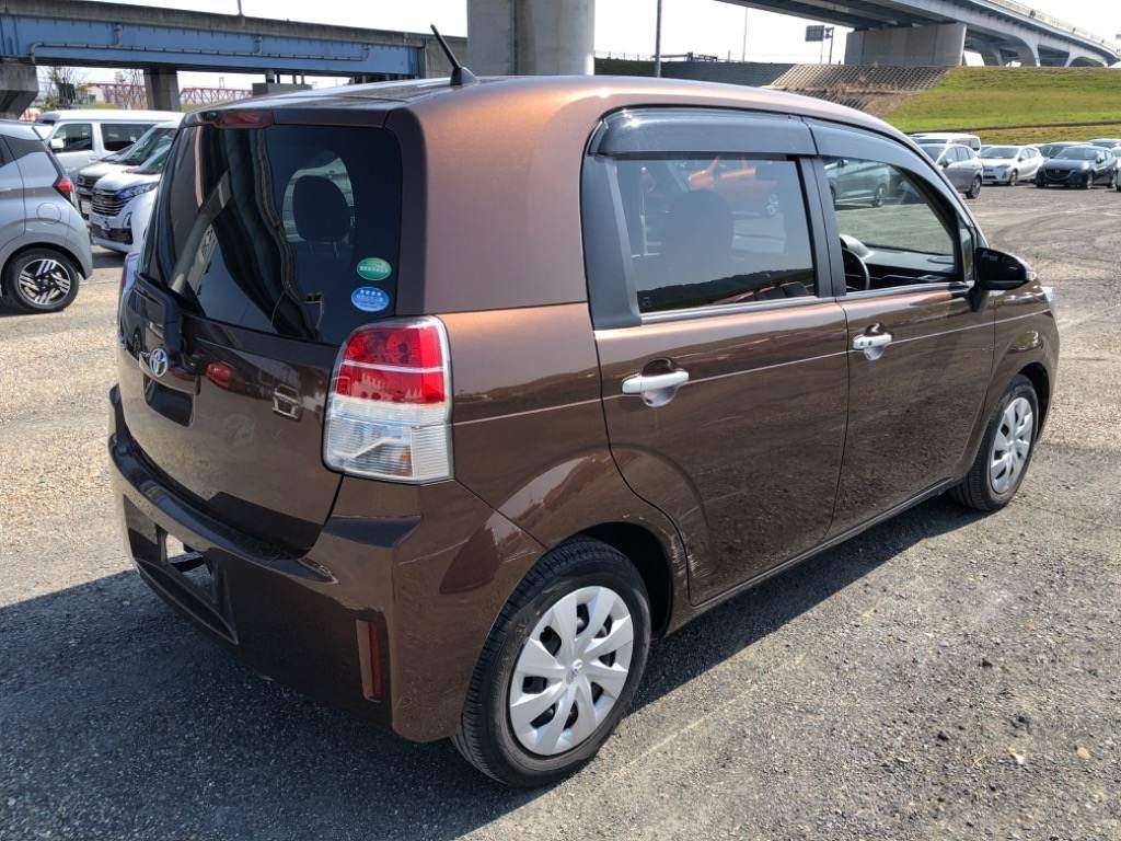 TOYOTA SPADE