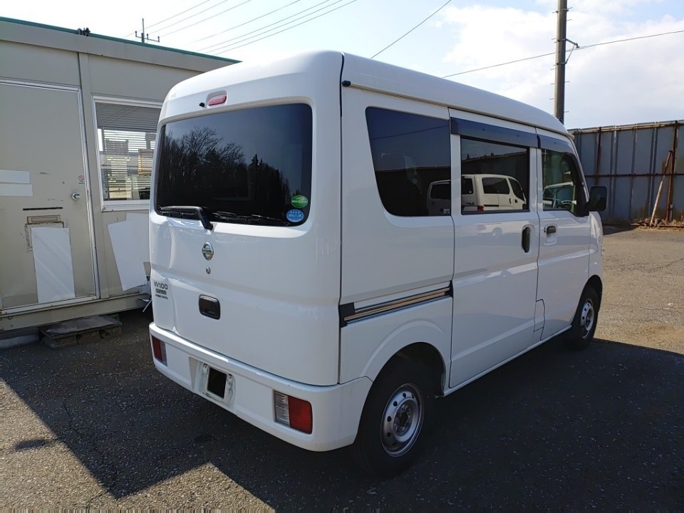 NISSAN NV100 CLIPPER