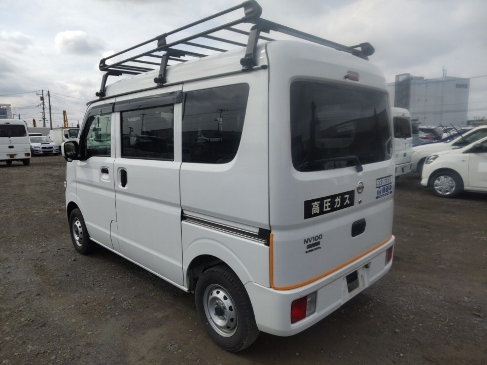 NISSAN NV100 CLIPPER