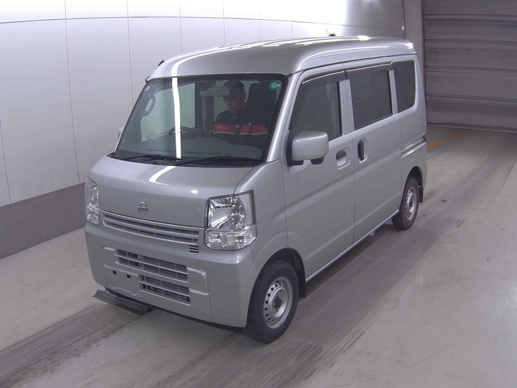NISSAN NV100 CLIPPER