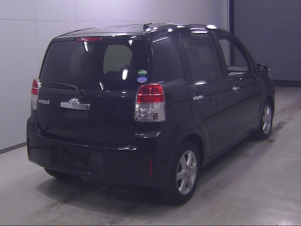 TOYOTA SPADE