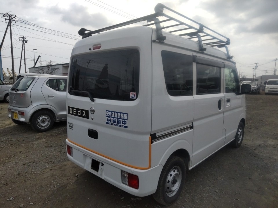NISSAN NV100 CLIPPER