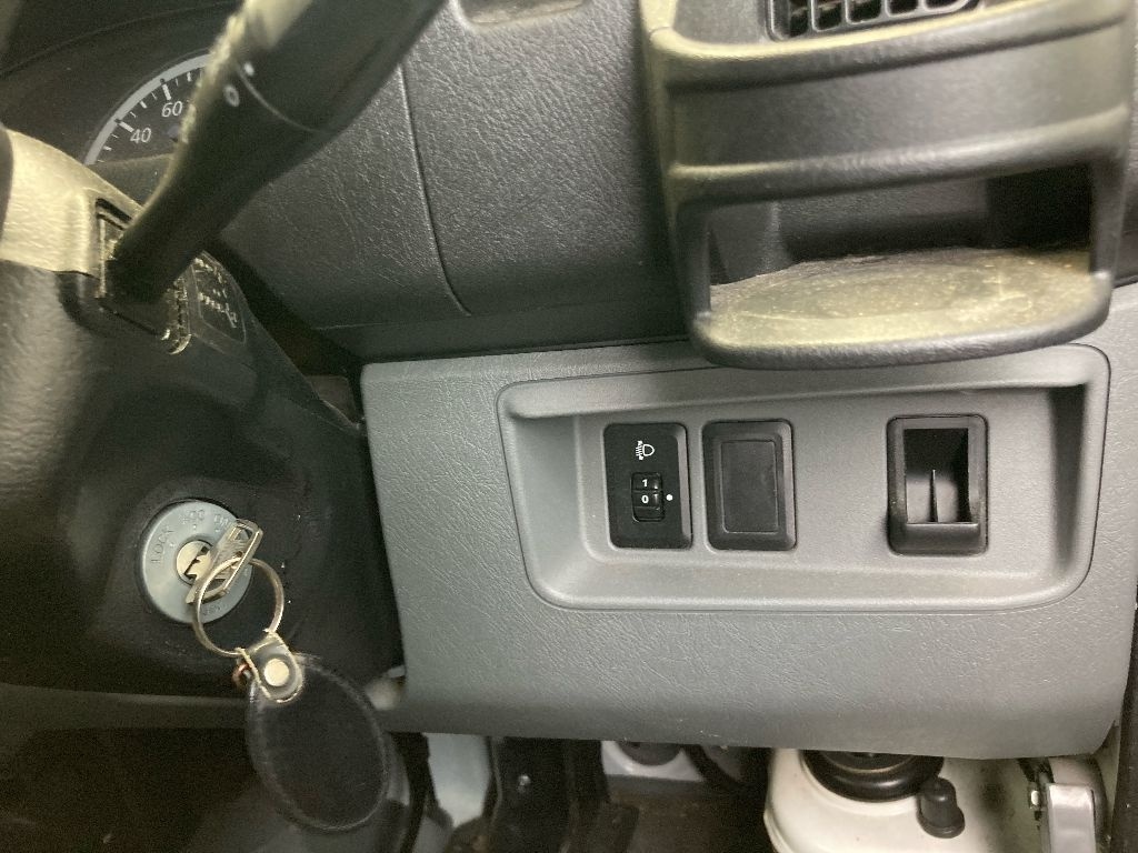 MITSUBISHI MINICAB
