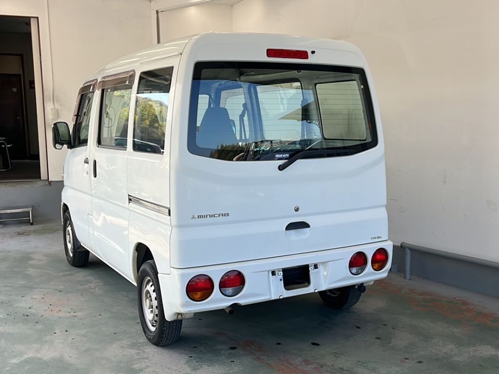 MITSUBISHI MINICAB