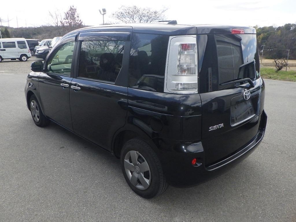 TOYOTA SIENTA
