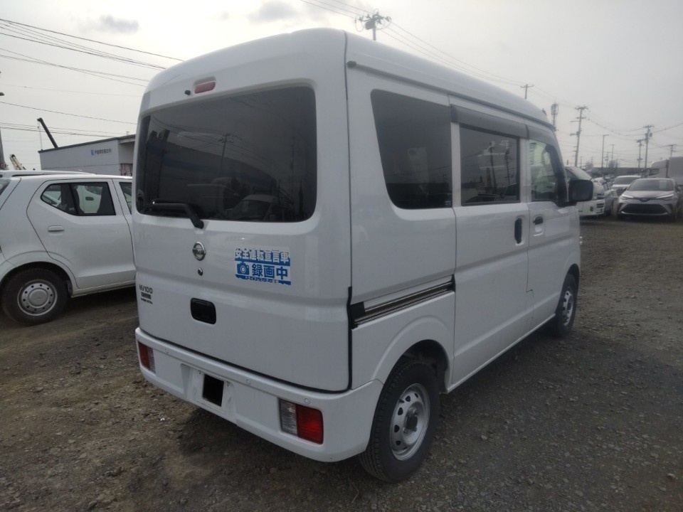 NISSAN NV100 CLIPPER