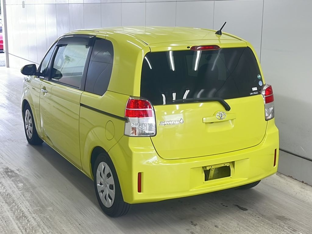 TOYOTA SPADE