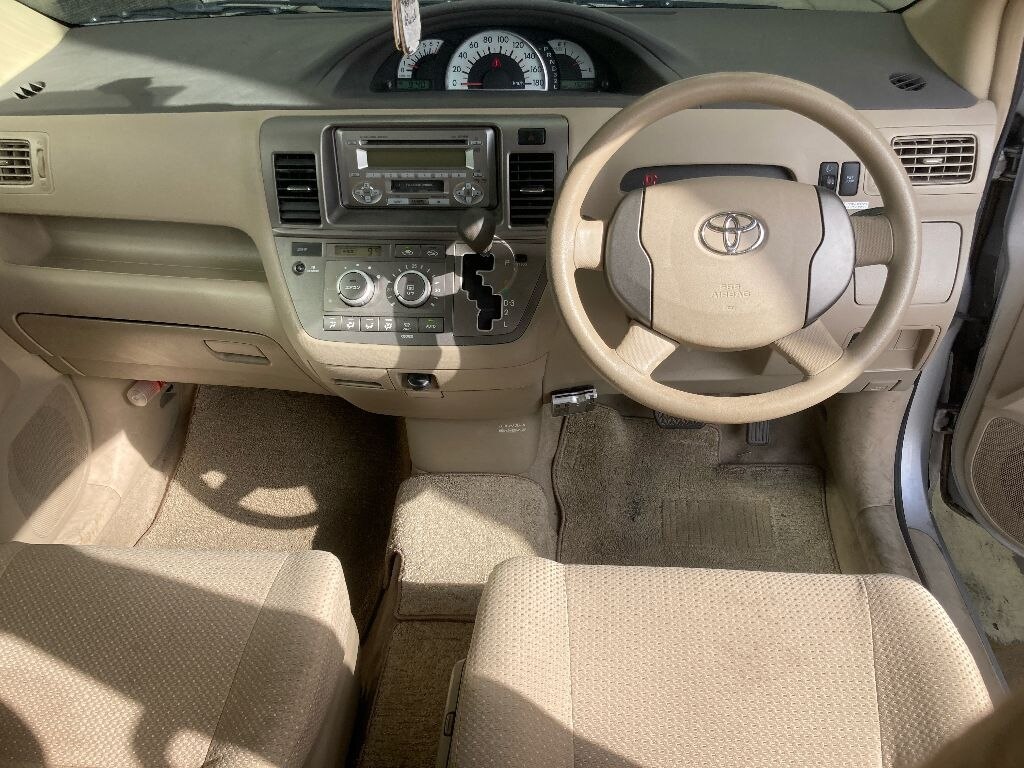 TOYOTA RAUM