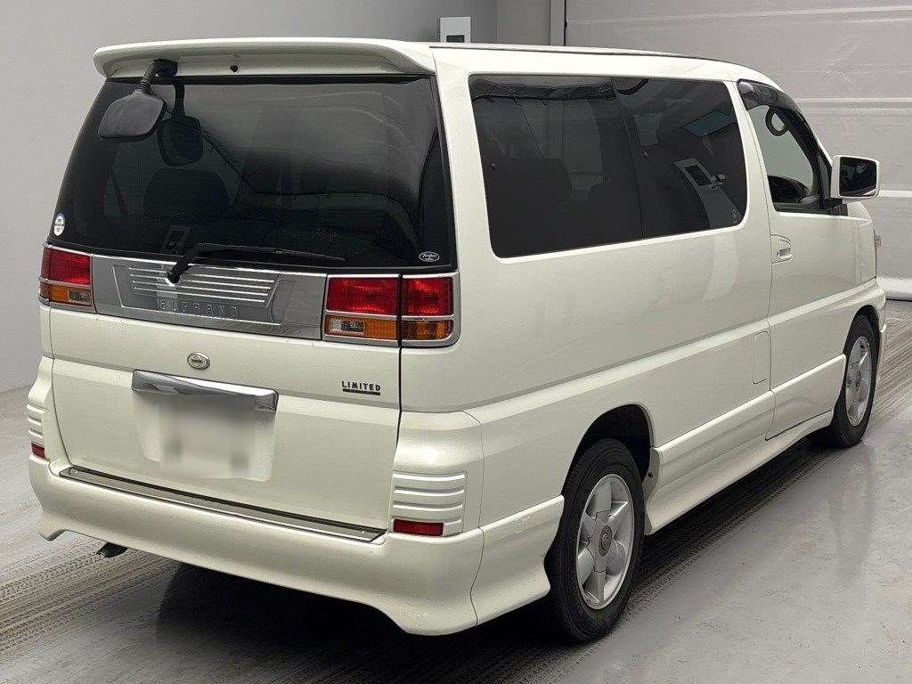 NISSAN ELGRAND