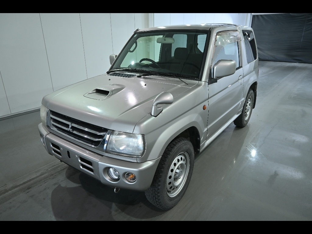 MITSUBISHI PAJERO MINI