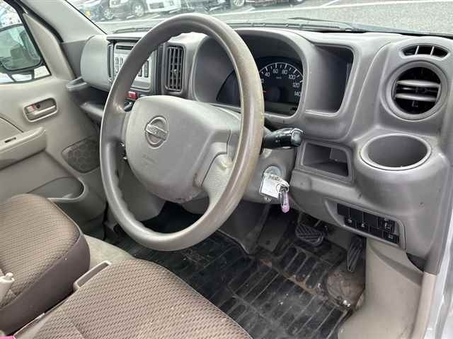 NISSAN NV100 CLIPPER