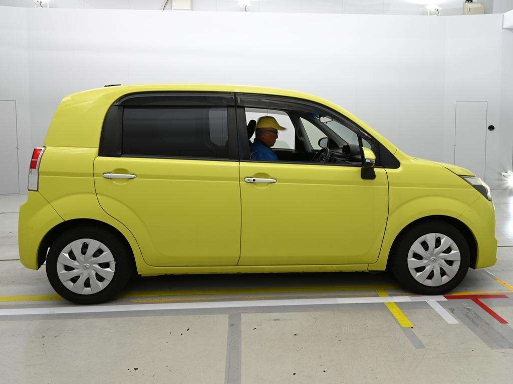 TOYOTA SPADE