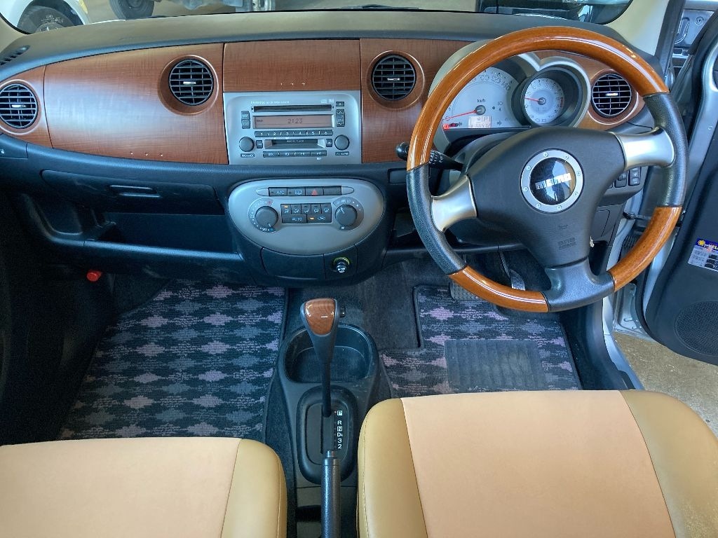 DAIHATSU MIRA GINO