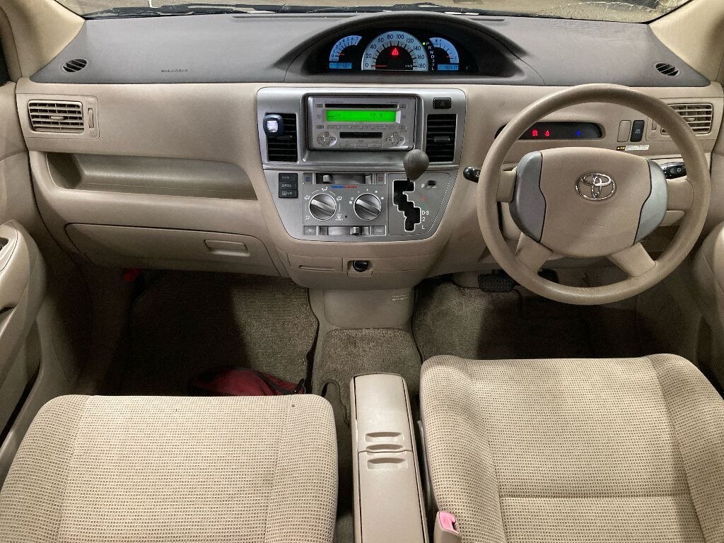 TOYOTA RAUM