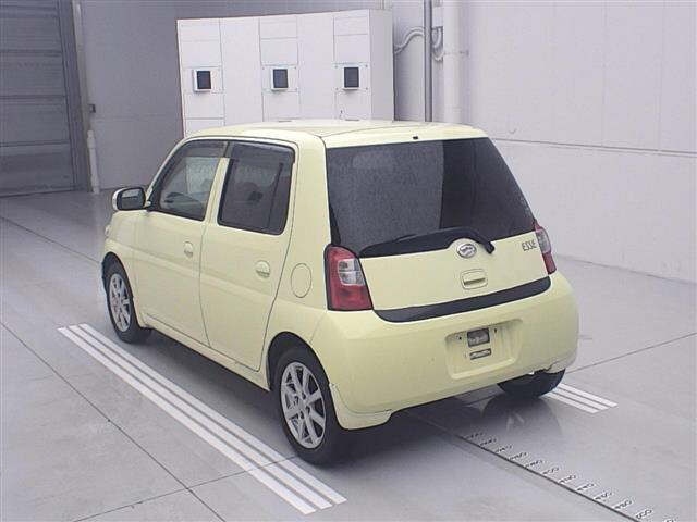 DAIHATSU ESSE