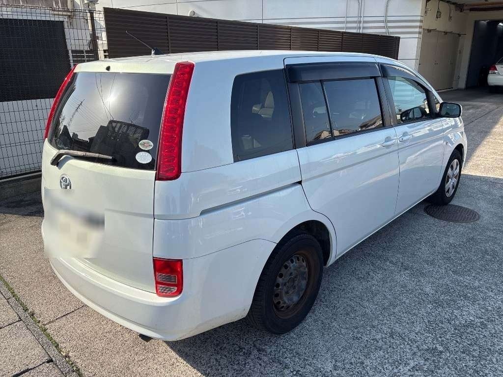 TOYOTA ISIS
