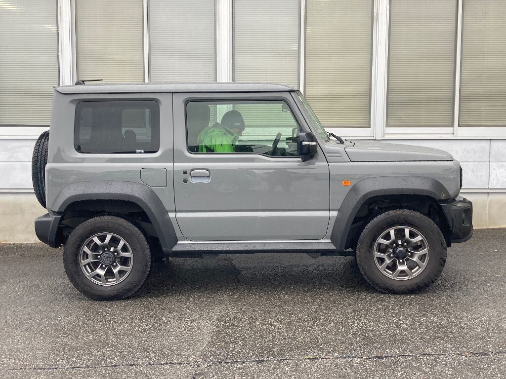SUZUKI JIMNY SIERRA
