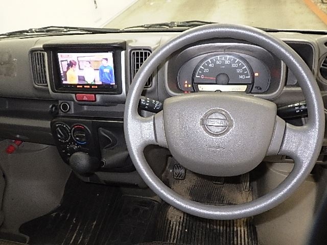 NISSAN NV100 CLIPPER