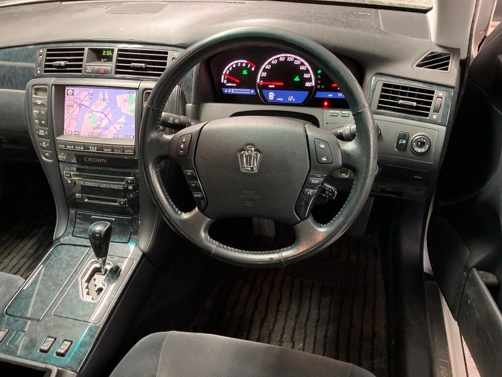 TOYOTA CROWN